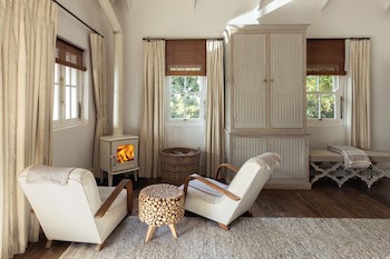 Akademie Street Boutique Hotel