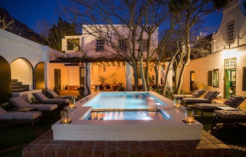 Akademie Street Boutique Hotel