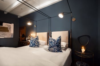 Akademie Street Boutique Hotel