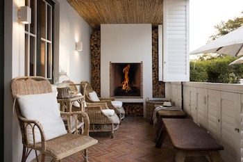 Akademie Street Boutique Hotel