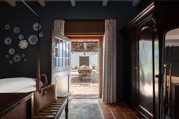 Akademie Street Boutique Hotel