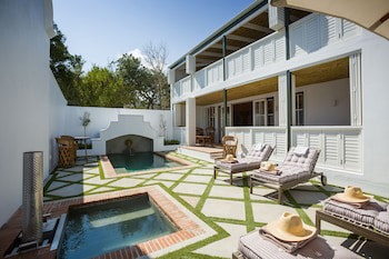 Akademie Street Boutique Hotel