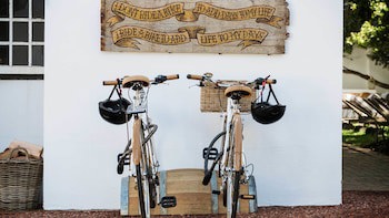 Akademie Street Boutique Hotel