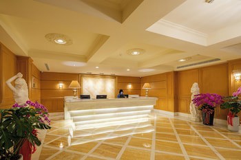 Grand Pleasure Spring Hotel