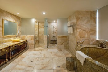 Grand Pleasure Spring Hotel