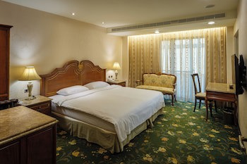 Grand Pleasure Spring Hotel