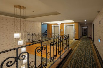 Grand Pleasure Spring Hotel
