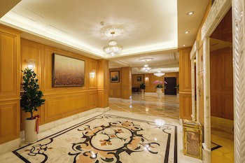 Grand Pleasure Spring Hotel