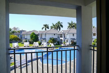 Baywatch Beachside Resort - Colva, Goa