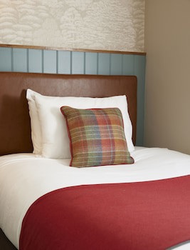 Feathers Hotel By Greene King Inns