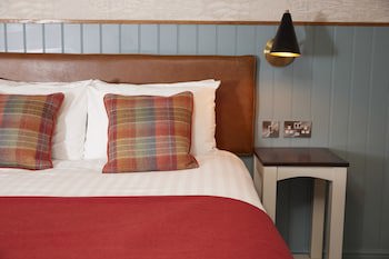 Feathers Hotel By Greene King Inns