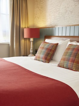 Feathers Hotel By Greene King Inns