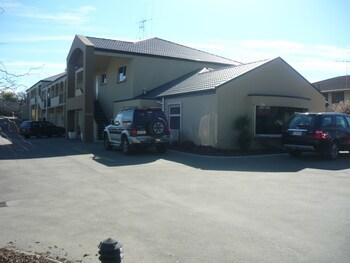 Asure Avenue Motor Lodge