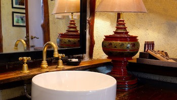 Katiliya Mountain Resort & Spa