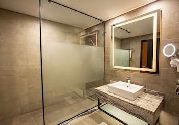 Radisson Blu Hotel & Convention Center, Alexandria