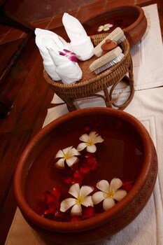 Racha Kiri Resort And Spa Khanom