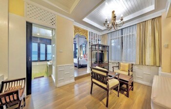 Racha Kiri Resort And Spa Khanom