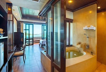 Racha Kiri Resort And Spa Khanom