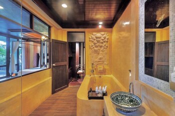 Racha Kiri Resort And Spa Khanom