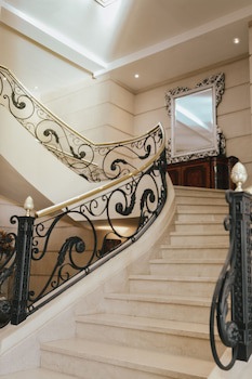 Diplomatic Hotel
