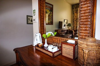 Grenadine House