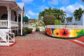 Grenadine House