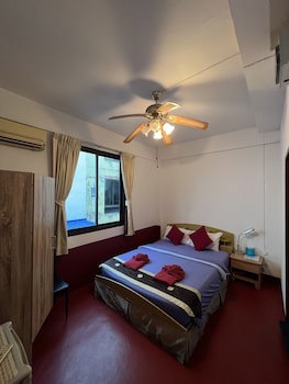 Aquarius Guesthouse & Sauna Adults Only