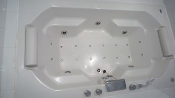 Aquarius Guesthouse & Sauna Adults Only