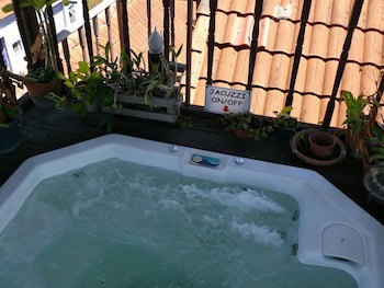 Aquarius Guesthouse & Sauna Adults Only