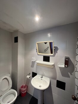 Aquarius Guesthouse & Sauna Adults Only