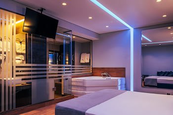Pines Hotel