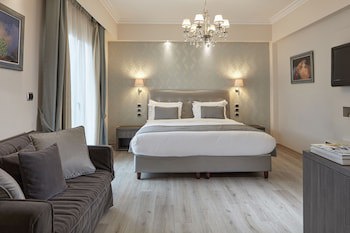 Ava Hotel & Suites