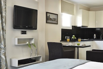 Ava Hotel & Suites
