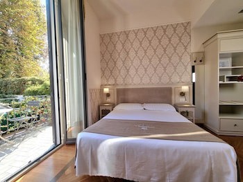 Charly Hotel galeri fotoğrafı