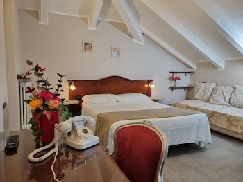 Charly Hotel galeri fotoğrafı