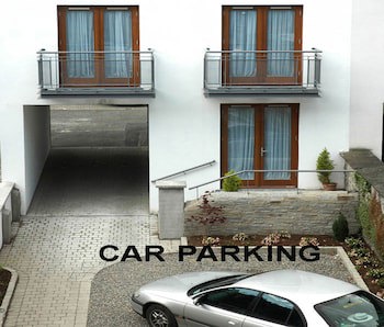 Baggot Court Townhouse