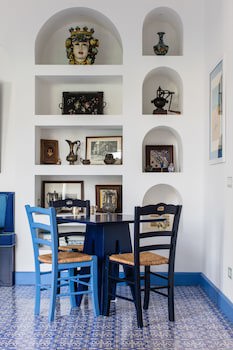 Mignon Meuble galeri fotoğrafı