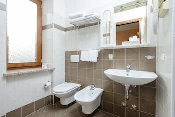 Bes Hotel Papa San Pellegrino Terme fotoğrafı