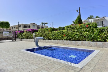 Napa Prince Hotel Apartments fotoğrafı