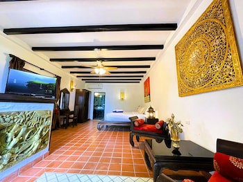 Boomerang Village Resort Kata