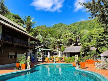 Boomerang Village Resort Kata