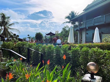 Boomerang Village Resort Kata