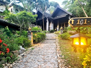 Boomerang Village Resort Kata