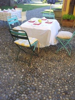Il Pioppo e la Fonte galeri fotoğrafı