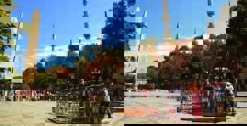 Agora Boutique Hotel & Bistro