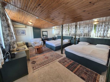 Hotel Hal - Tur fotoğrafı