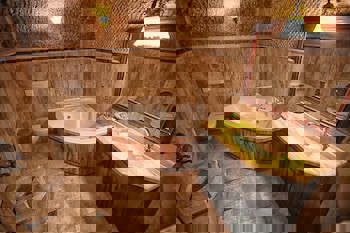 Traveller's Cave Hotel