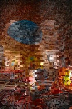 Traveller's Cave Hotel