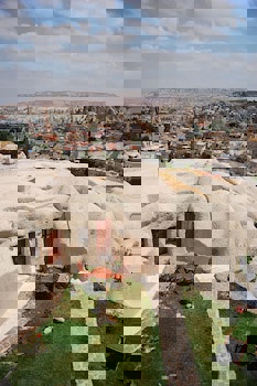 Traveller's Cave Hotel