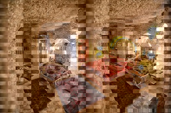 Traveller's Cave Hotel